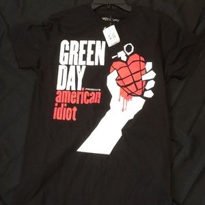 GREEN DAY T SHIRT